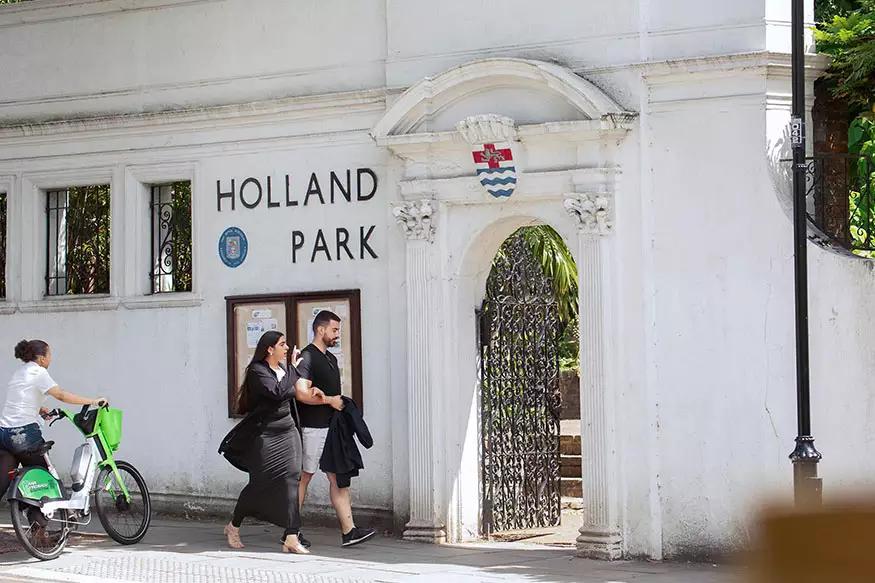 Proposal photography at Kyoto Gardens