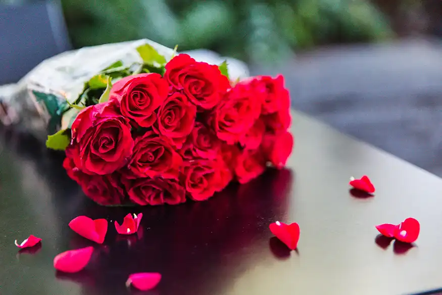 Proposal photography at The Sky Garden